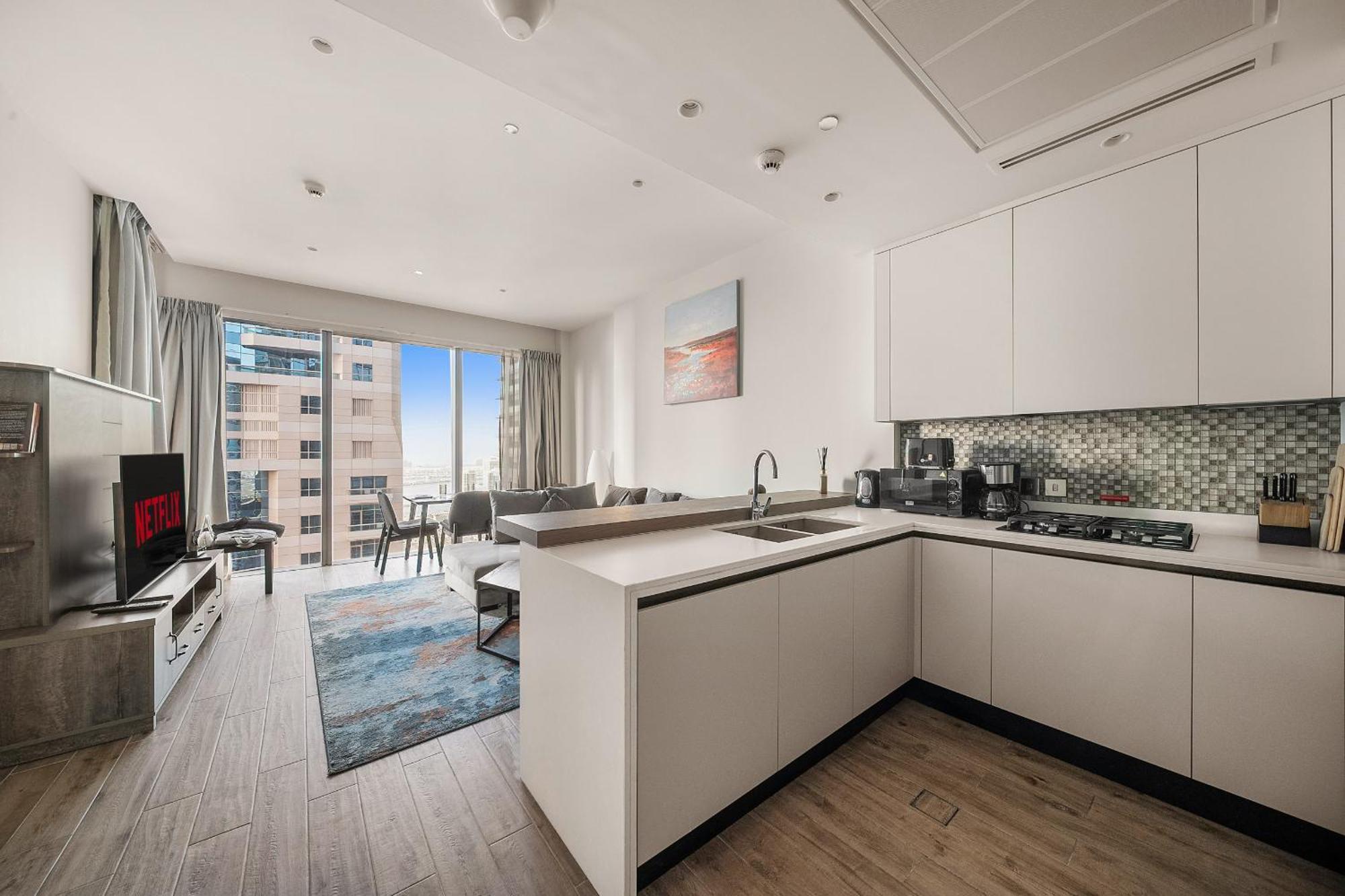 Vayk - Elegant 1 Bd With Scenic Marina Views Apartment