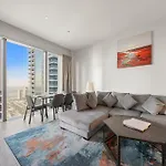 Vayk - Elegant 1 Bd With Scenic Marina Views